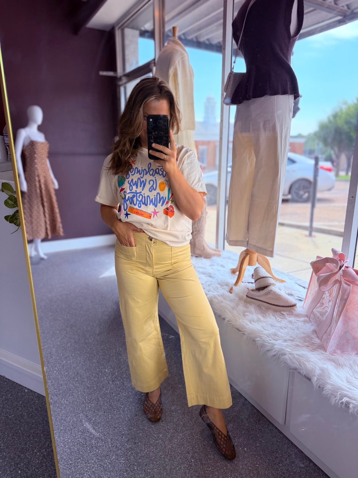 Bow Embroidered Pockets Pants