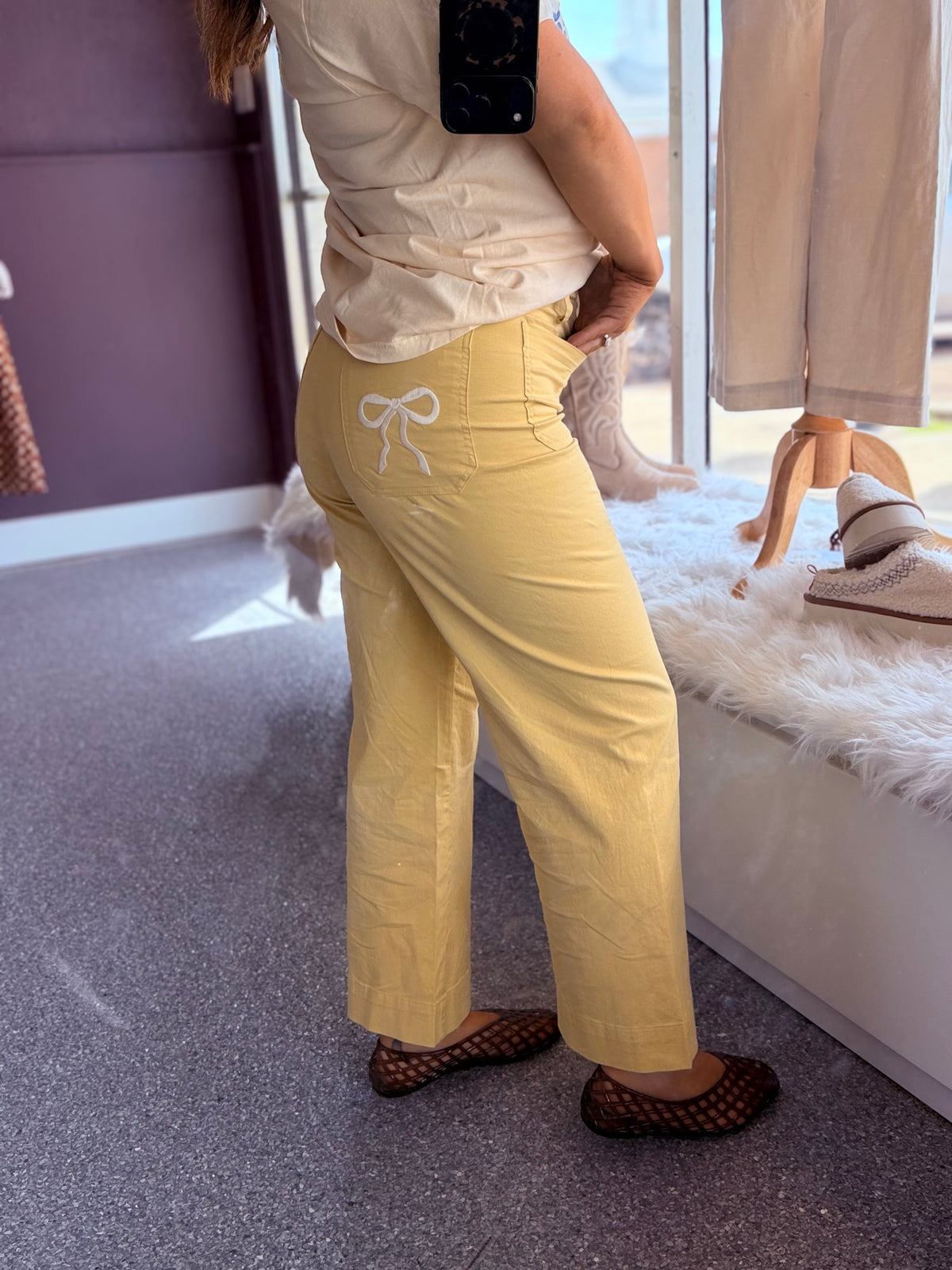 Bow Embroidered Pockets Pants